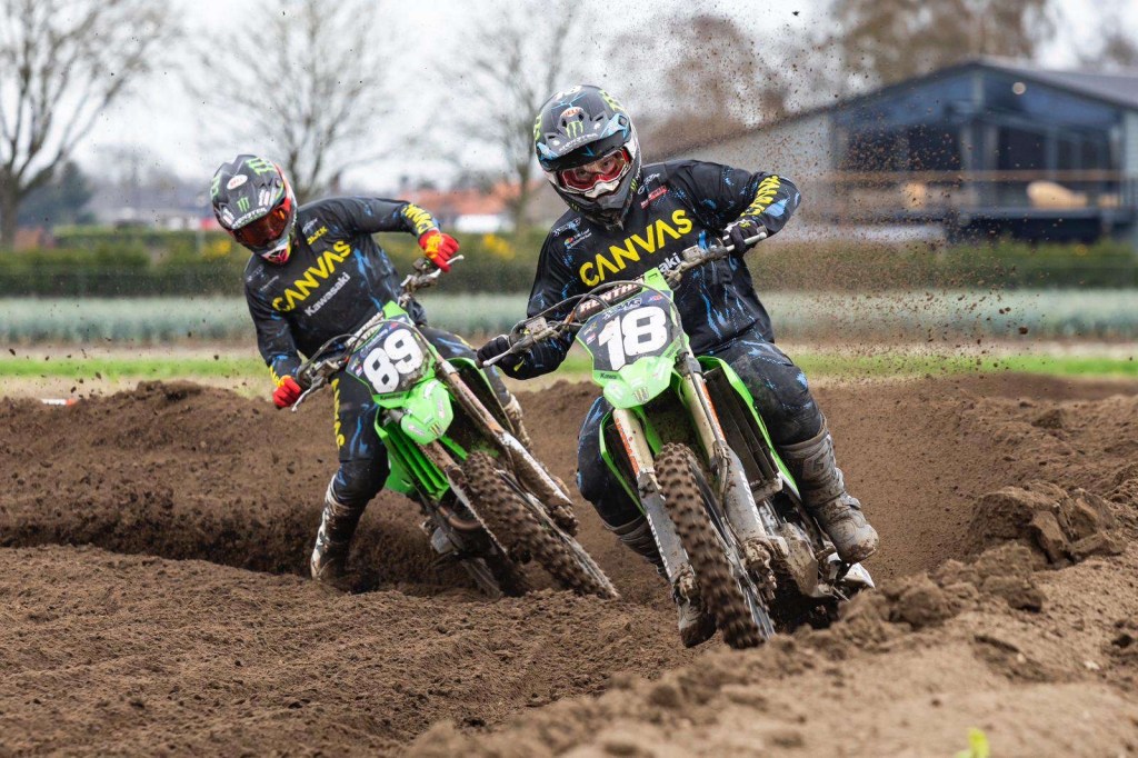 Motorcross den hout